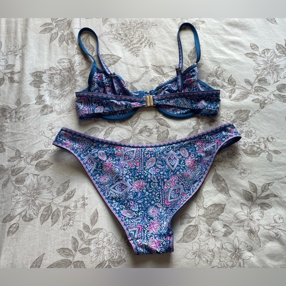 Kulanis Kinis Lilac Moon Ditsy Underwire Top Full Coverage Bottoms Medium Beach - Picture 3 of 12